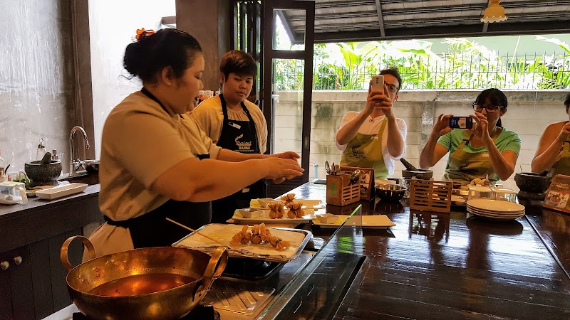 Baipai Thai Cooking School
